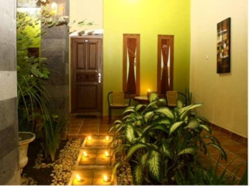 Seruni Guest House Denpasa Buitenkant foto