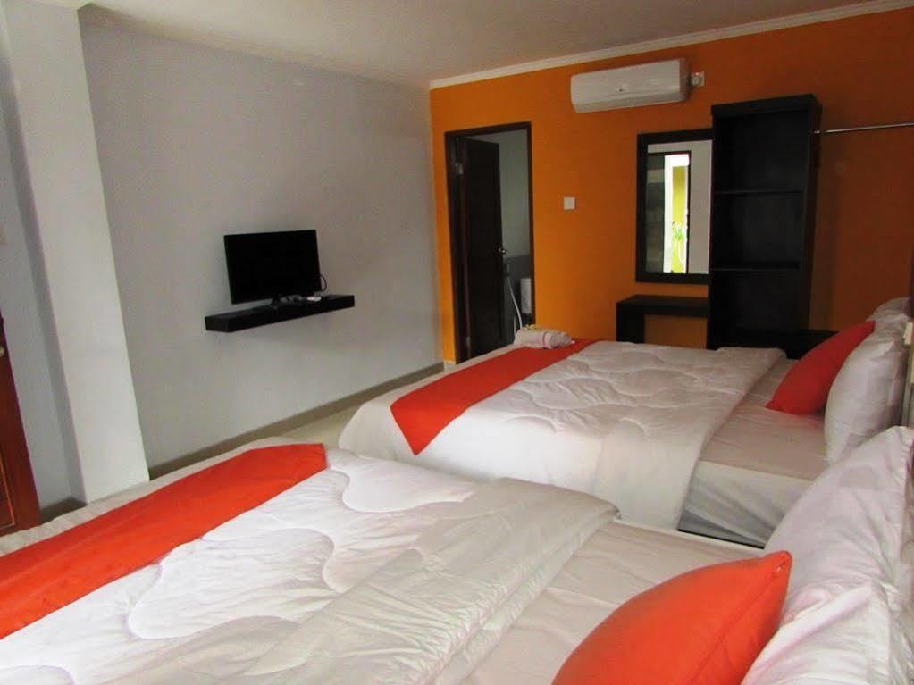 Seruni Guest House Denpasa Buitenkant foto