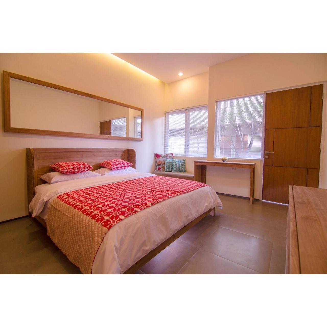 Seruni Guest House Denpasa Buitenkant foto